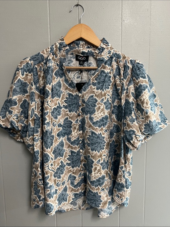 Gigio Tops - NWT Floral Gigio Top Blouse Shirt Medium Blue